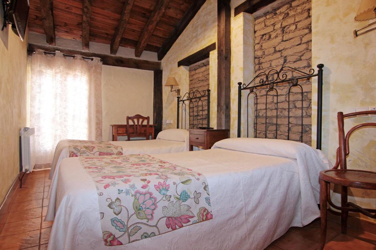 Hotel Rural Los Abuelos Монтемайор-де-Пилилья Экстерьер фото